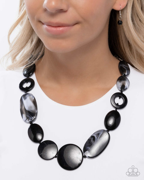 Paparazzi Show Them Whos GLOSS - Black Necklace