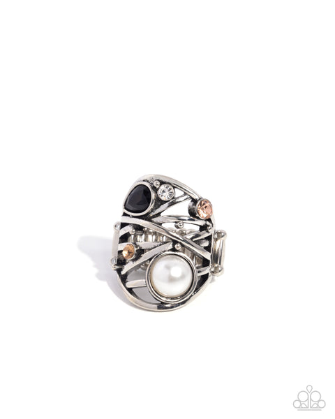 Paparazzi Specific Sovereign - Black Ring