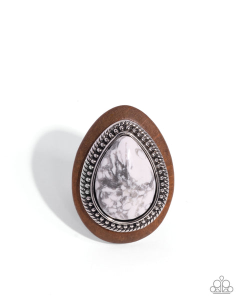 Paparazzi Santa Fe Stance - Silver Ring