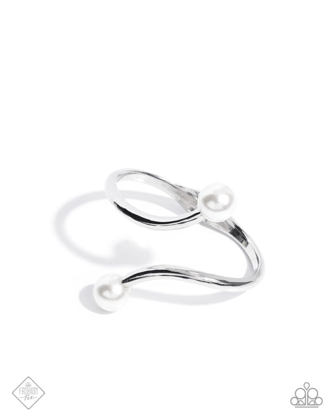 Paparazzi Effulgent Exemplar - White Hinged Pearl Bracelet