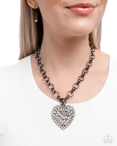 Paparazzi Heartfelt Havana - Black Necklace