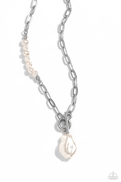 Paparazzi Courting Cosmopolitan - White Pearl Necklace