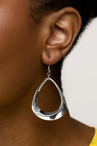 Subtle Season Necklace and Subtle Solstice Earrings Silver Set