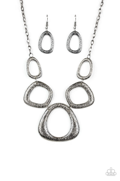 Paparazzi Backstreet Bandit Black Necklace