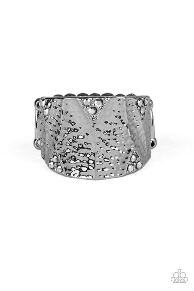 Paparazzi Industrial Indentation - Black Ring