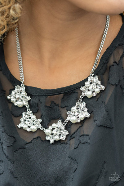 Paparazzi HEIRESS of Them All - EMP21 White Pearl Necklace