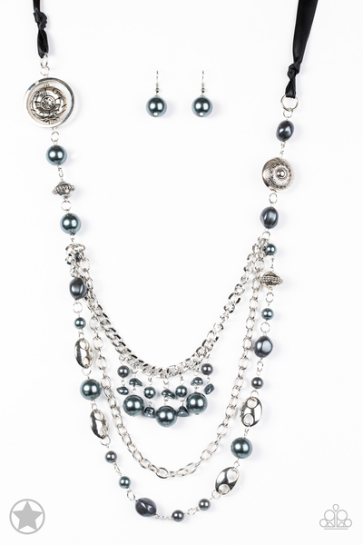 Paprazzi All The Trimmings - Blockbuster Black necklace