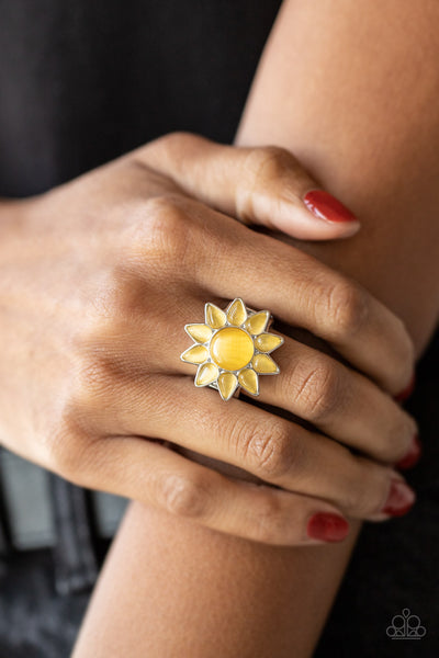 Paparazzi Blossoming Sunbeams - Yellow Ring