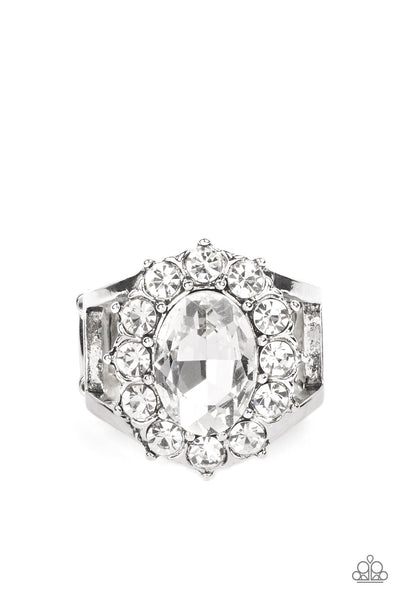 Paparazzi Moxie Magic - White Ring