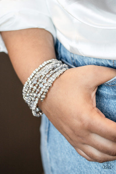 Paparazzi Paparazzi ICE Knowing You Silver Coiled Bracelet