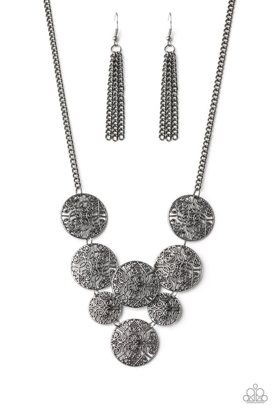 Paparazzi Malibu Idol - Black Necklace