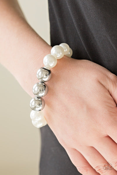 Paparazzi All Dressed UPTOWN - White Pearl Bracelet