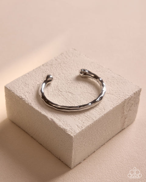 Paparazzi Hammered Haul - Cuff Bracelet Silver