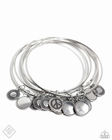 Paparazzi My Interest is Piqued - Bangle Bracelet Silver