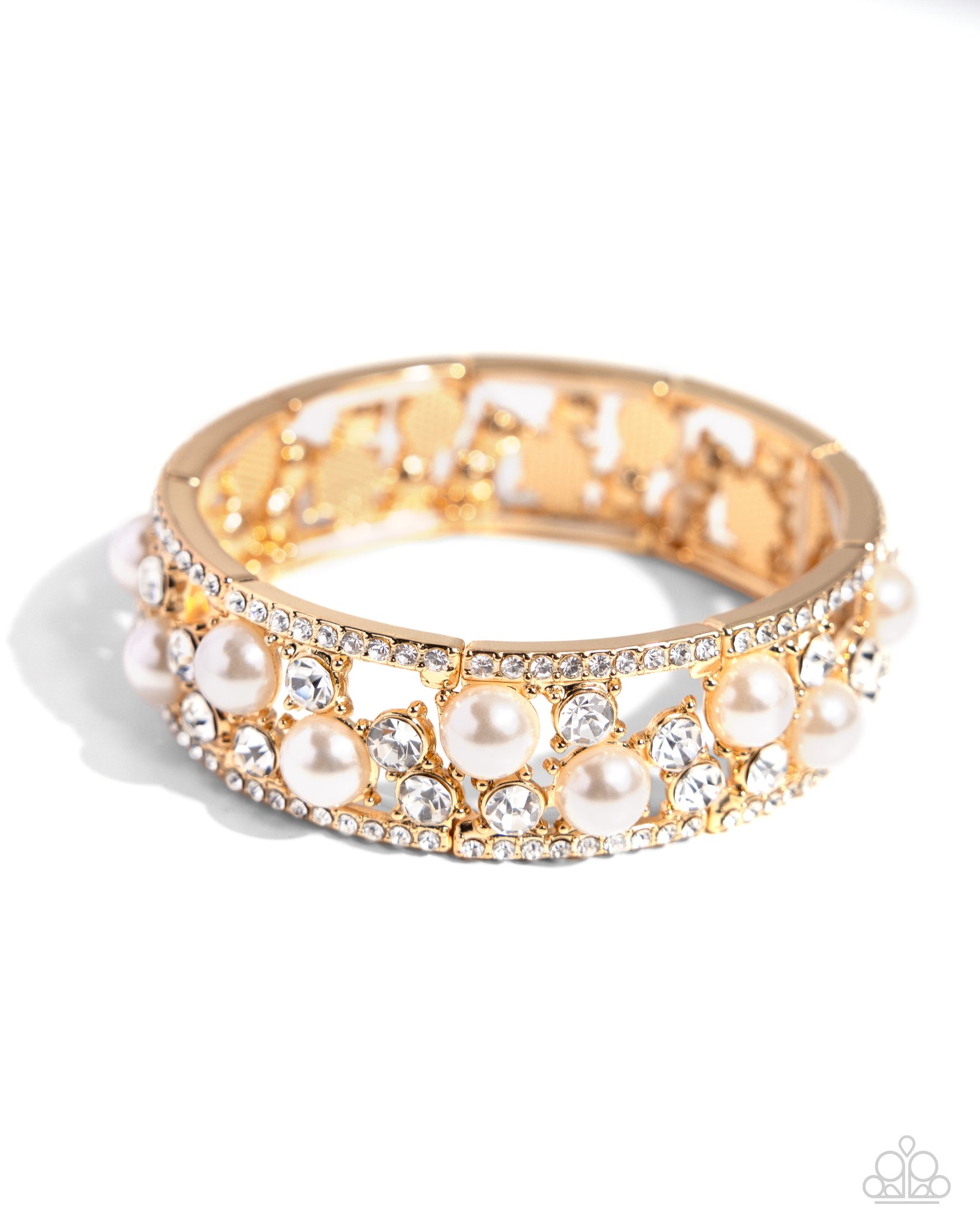 Paparazzi Opera Singer - Gold Pearl Bracelet