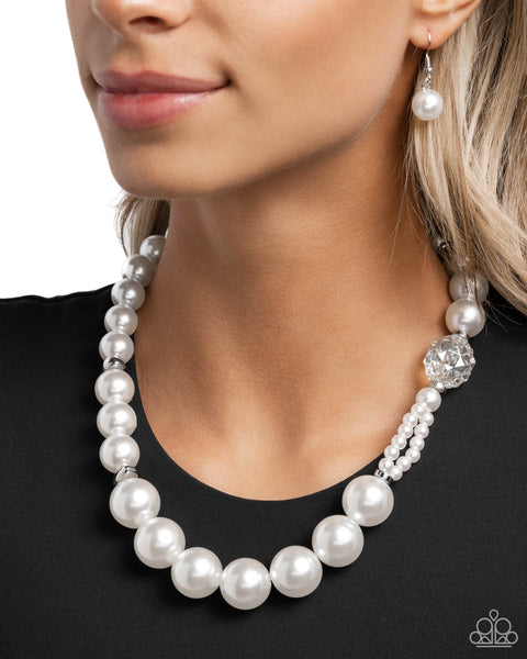 Paparazzi Crystal Class - Pearl White Necklace