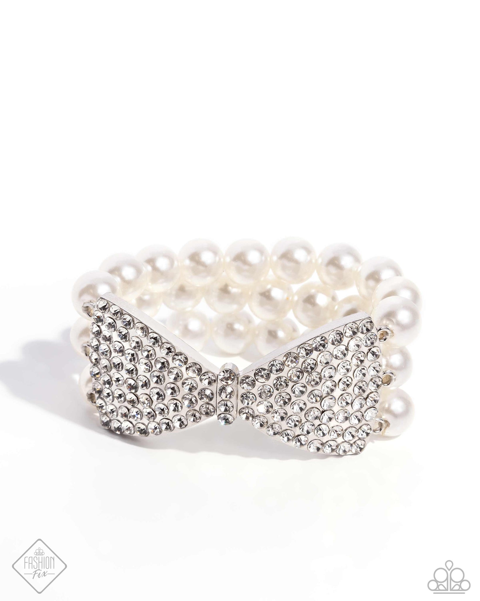 Paparazzi Dashing Demeanor - White Pearl Bracelet