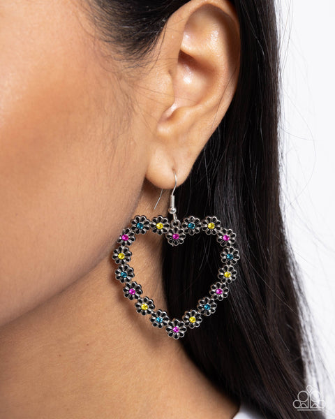 Paparazzi Beautiful Take Heart Black Earrings