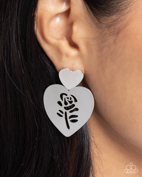 Paparazzi Showstopping Silhouette - Silver Heart Earrings