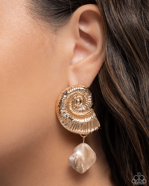 Paparazzi Conch Calypso - Gold Earrings