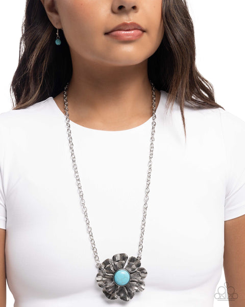 Paparazzi Floral Form - Blue Necklace