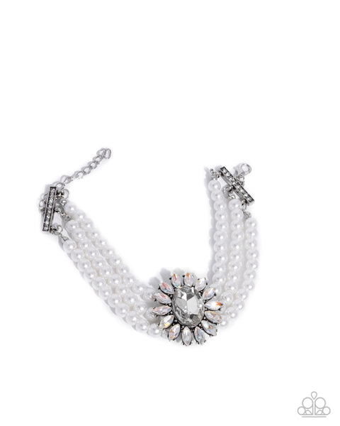 COMING SOON Paparazzi 
Conscious Chic - Pearl Complete Set