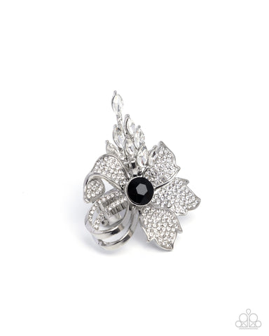 COMING SOON Paparazzi  
Blooming Broadcast - Black Ring