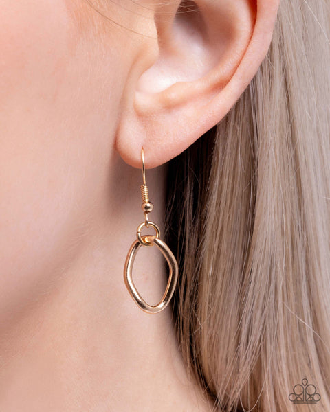 Paparazzi Lustrous Links - Gold Choker Necklace