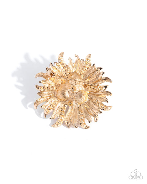 Paparazzi Ornate Operation Pearl - Gold Brooch