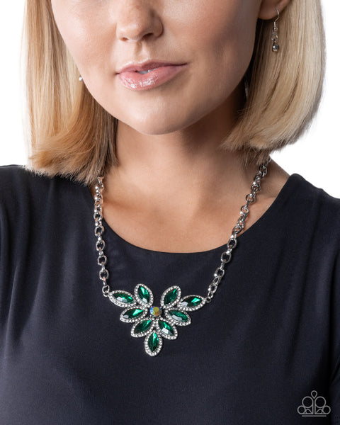 Paparazzi Discerning Dazzle - Green Necklace