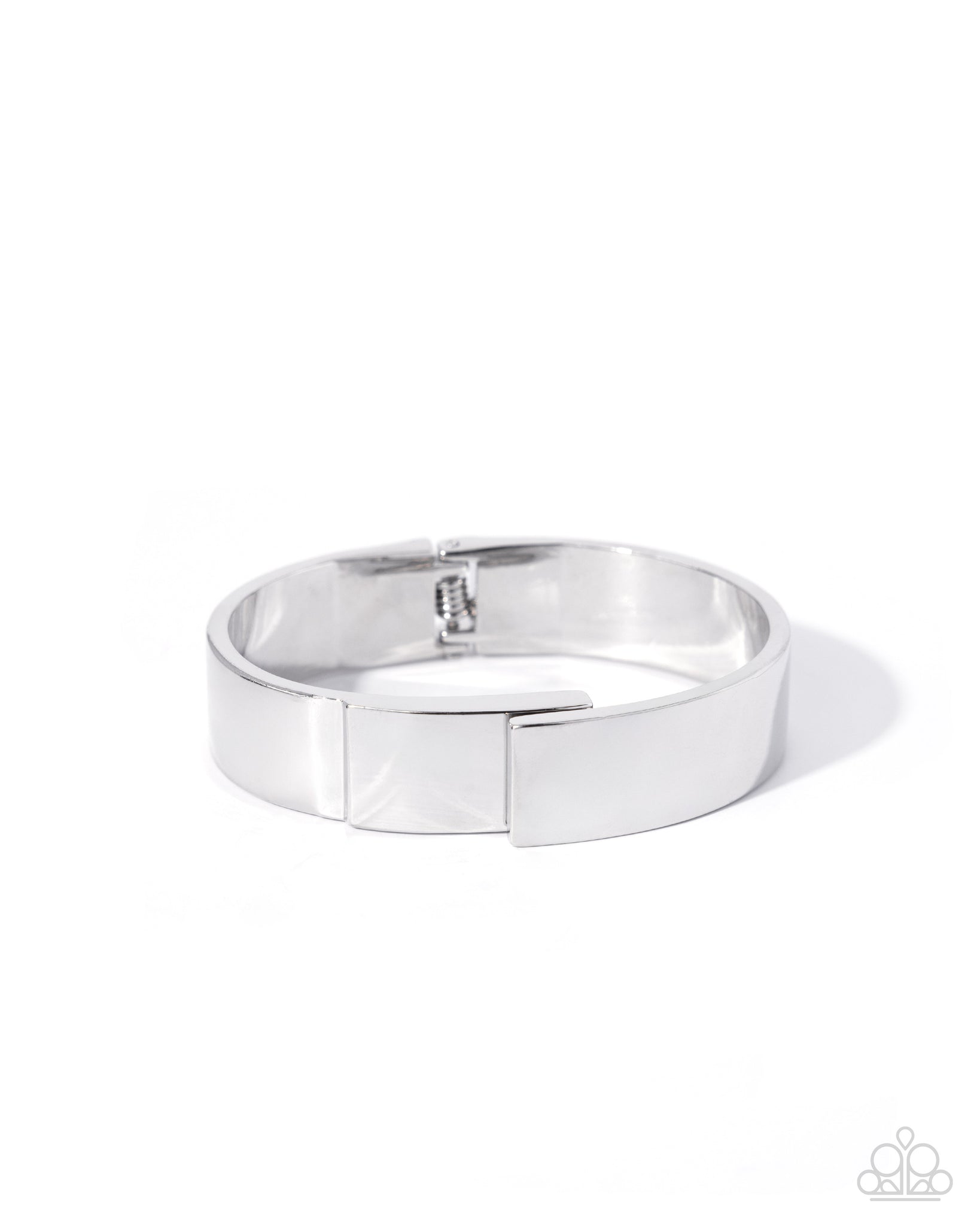 Paparazzi Industrial Ideal Hinged Silver Bracelet – Miranda's