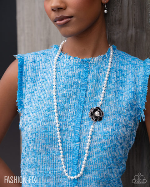Paparazzi Fiercely 5th Avenue Pearl and Earrings Set White