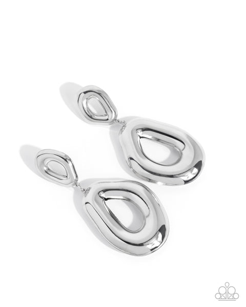 Paparazzi QUICK as Thieves - Silver Earrings