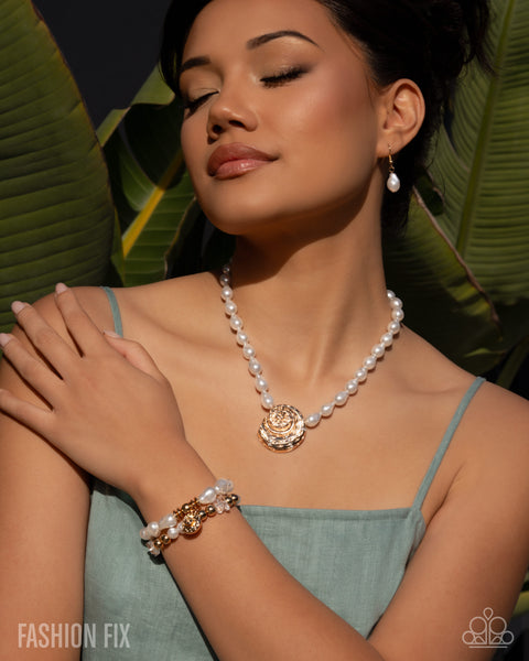 Paparazzi Melodic Mermaid - Pearl Gold Bracelet