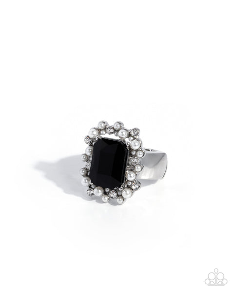 Paparazzi Effervescent Emerald Pearl Black Ring