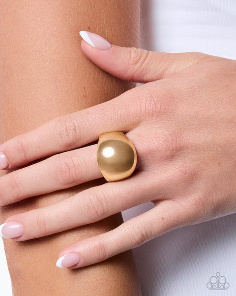 Paparazzi Intense Instinct - Gold Ring