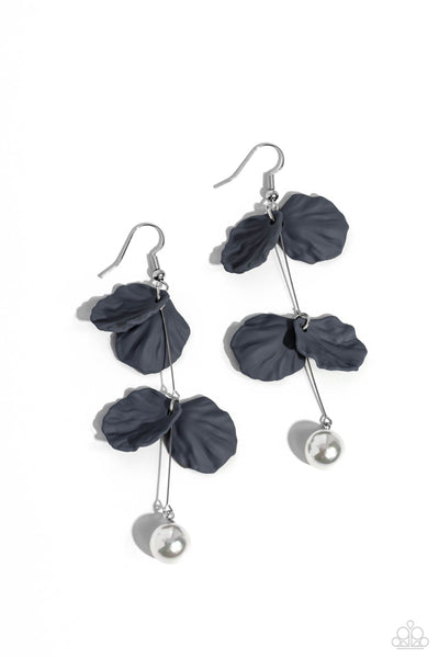 Paparazzi Edwardian Era - Silver Earrings