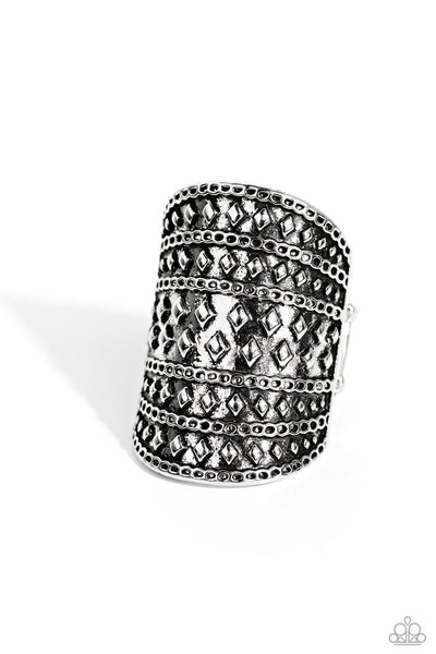 Paparazzi Diamondback Bravado Silver Ring