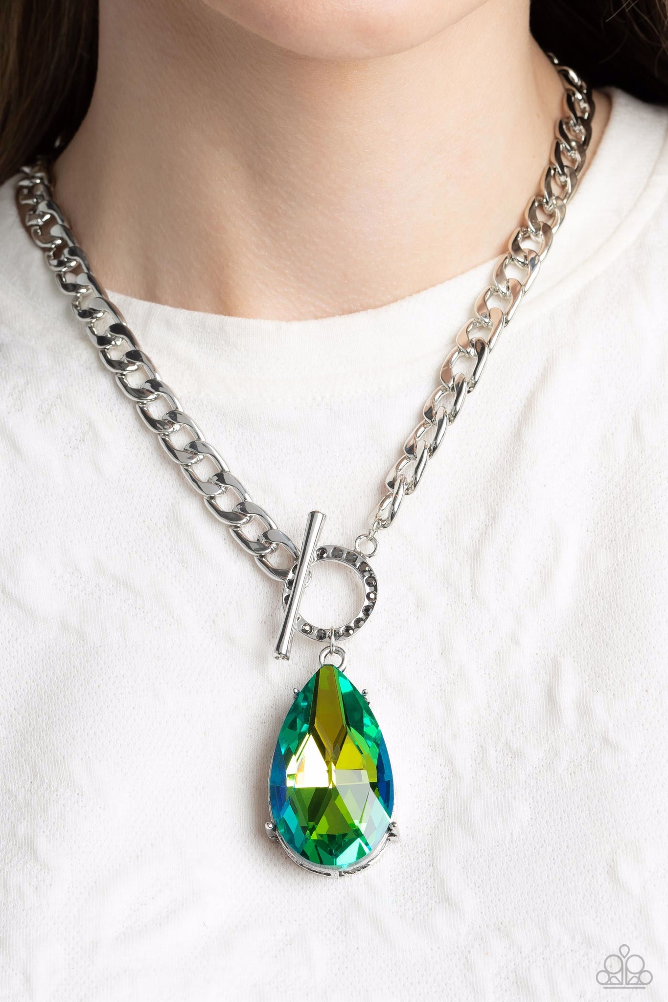 Paparazzi Edgy Exaggeration Green Toggle Necklace