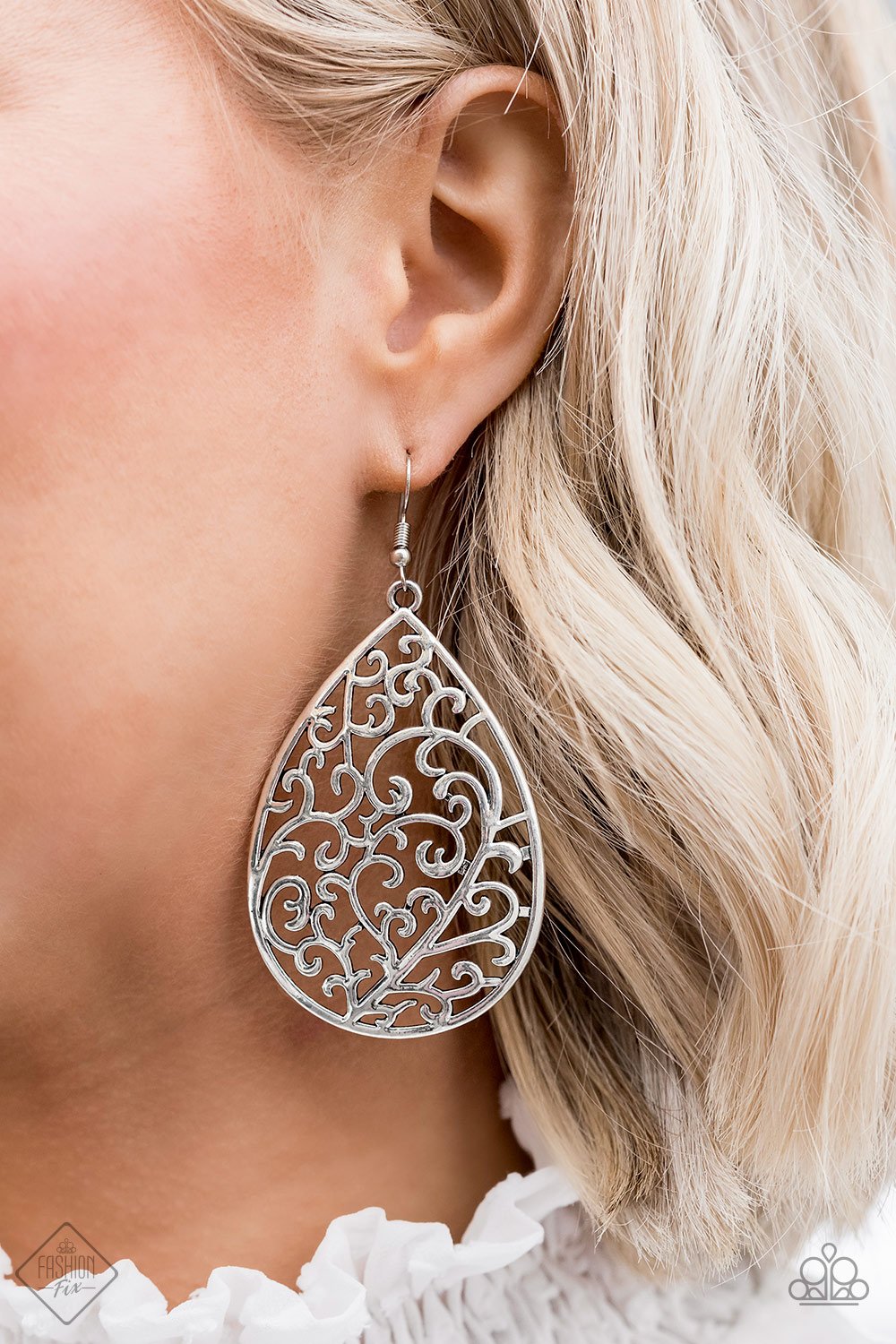 Paparazzi Grrapevine, Grandeur Silver Earrings