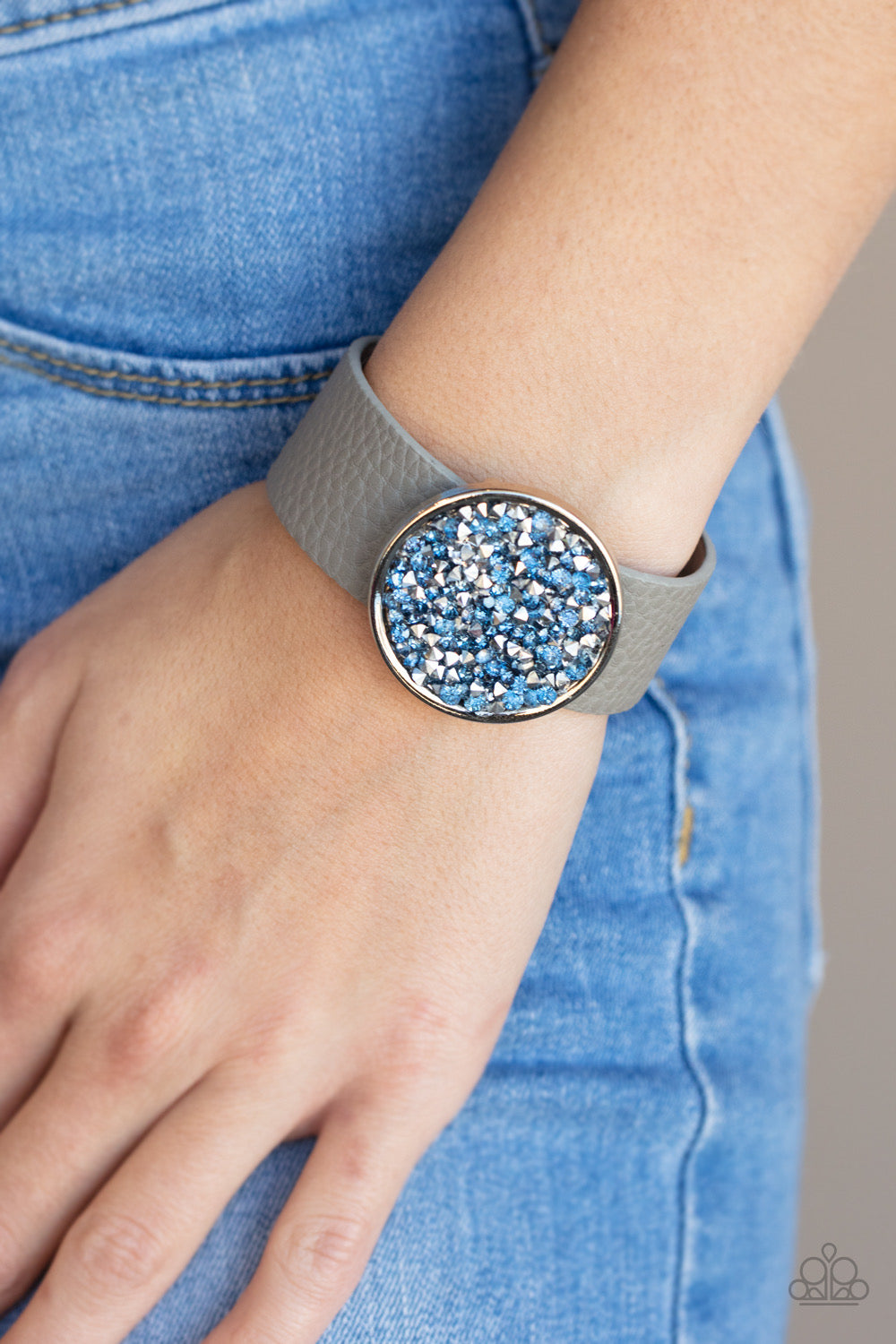 Paparazzi Stellar Escape - Blue Snap Bracelet