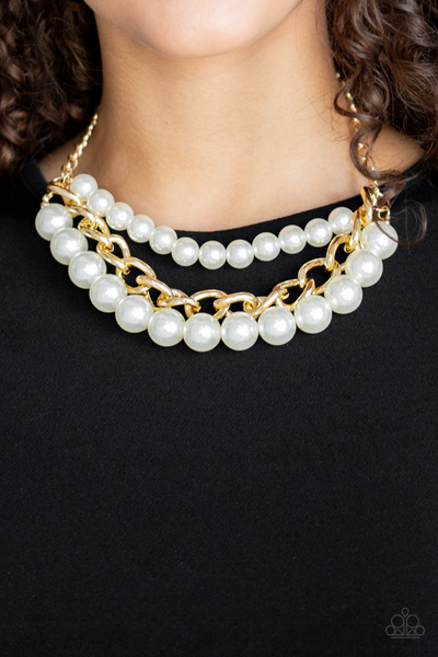 Paparazzi Empire State Empress - Pearl Gold Necklace