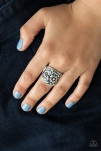 Paparazzi Tropical Bloom Silver Ring