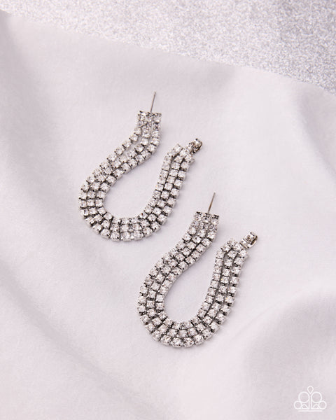 Paparazzi Delicate Daydream Earrings White