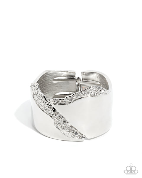 Paparazzi Twinkly Traverse Hinged Bracelet Silver