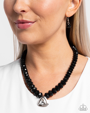 Paparazzi Trailblazing Necklace Black