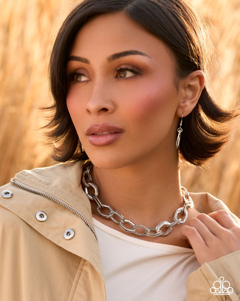 COMING SOON Paparazzi Play on Texture Chain Linked Necklace Silver