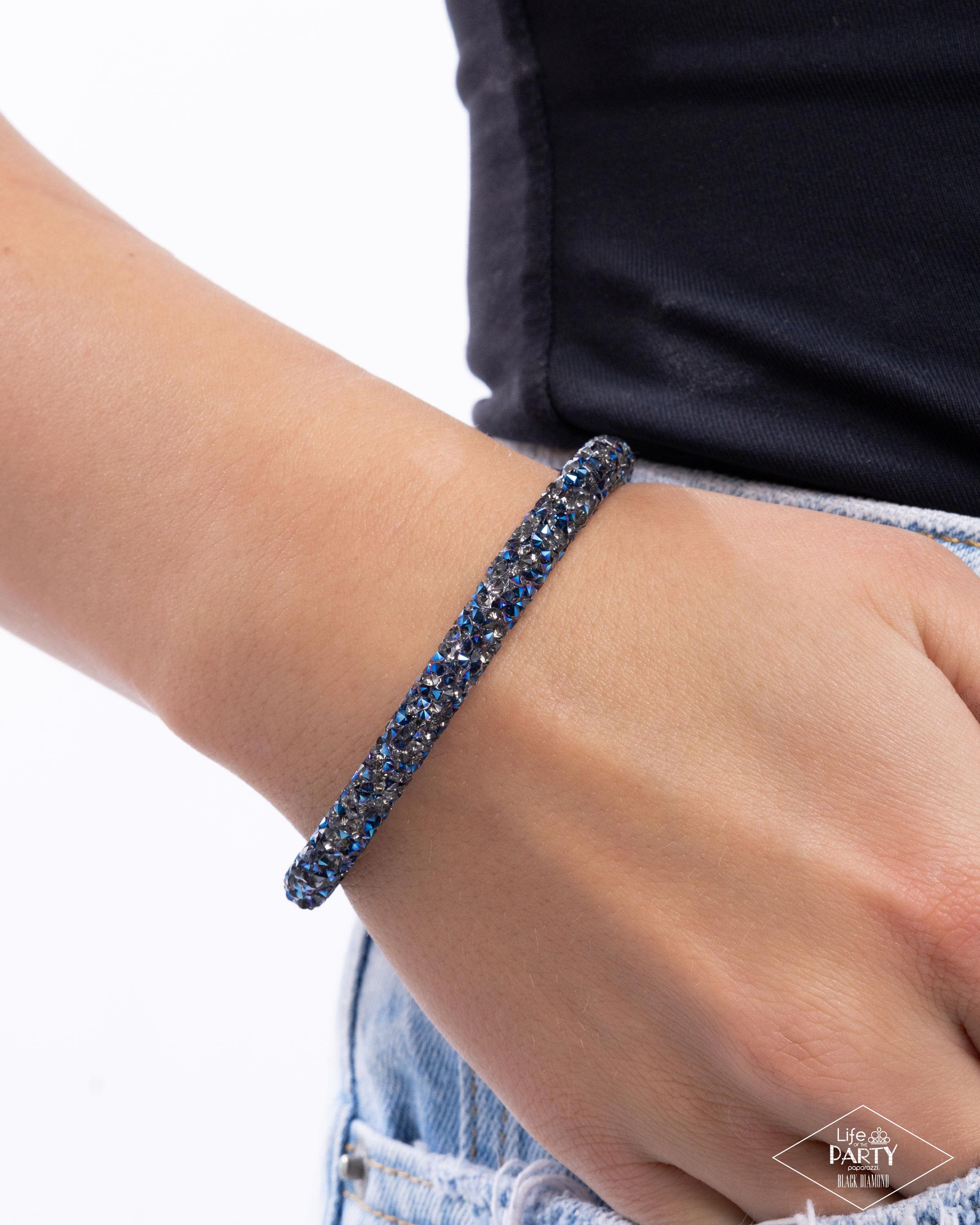 Paparazzi Roll Out The Glitz - Multi Bracelet