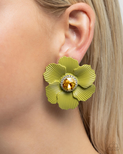 Paparazzi Validating Color  Necklace, Photo Ready bracelet & Organic Growth Post Earrings Green Set