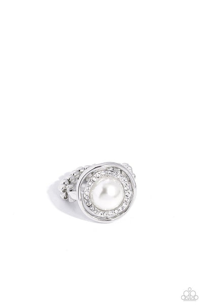 Paparazzi Chic Center Pearl White Ring